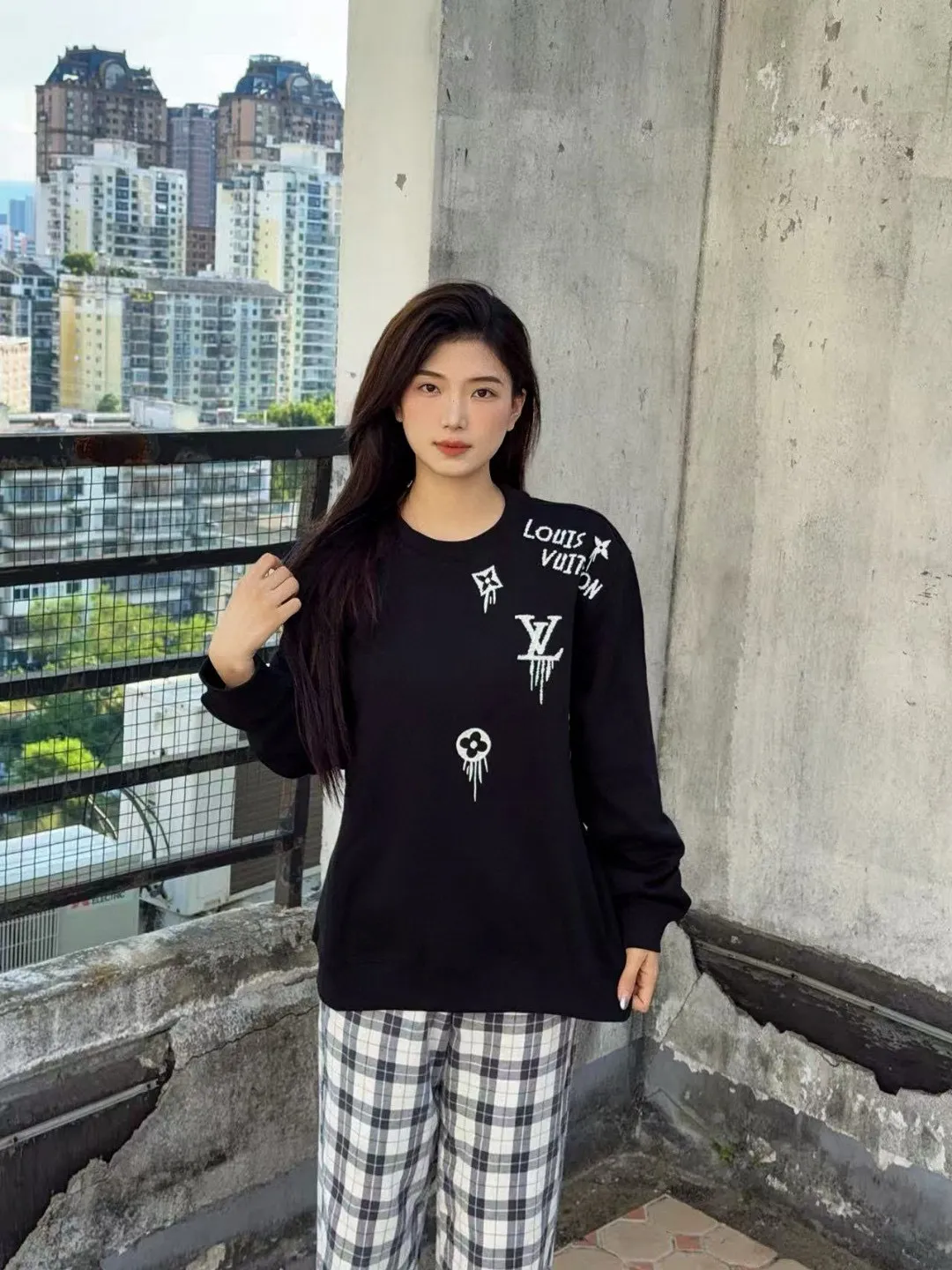 Louis Vuitton/Louis Vuitton 25Fw tassel presbyopic letter embroidered round neck sweatshirt